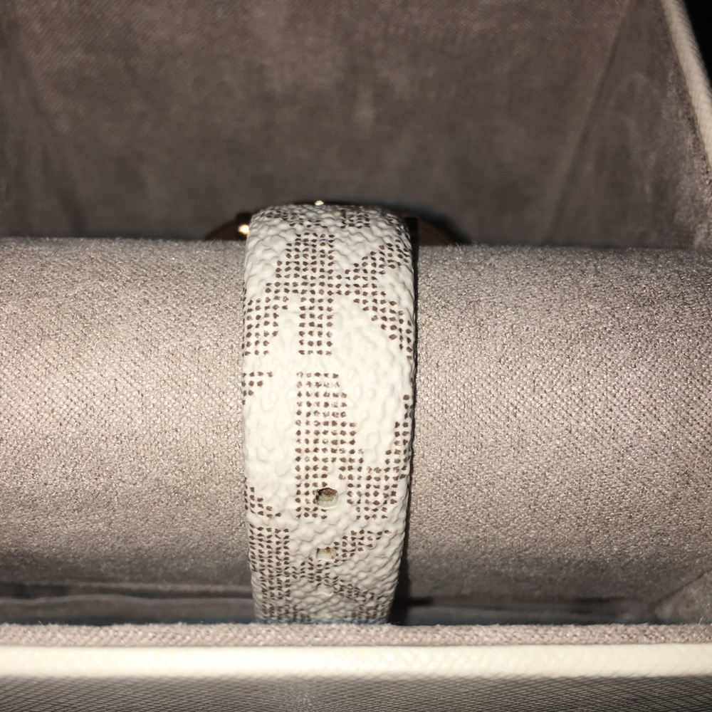 💝Michael Kors Watch - Picture 2 of 6